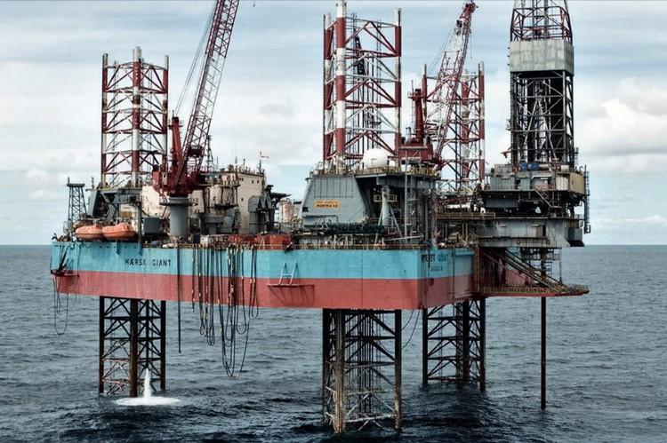 Denmark: Maersk Drilling secures contract for jack-up rig Mærsk Giant ...